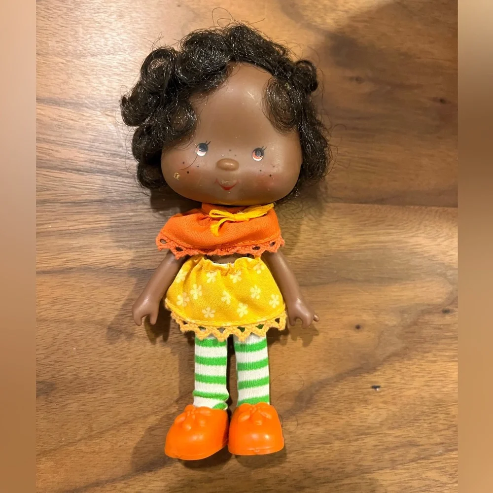 Set (9) of Vintage Strawberry Shortcake Dolls - Picture 3 of 9